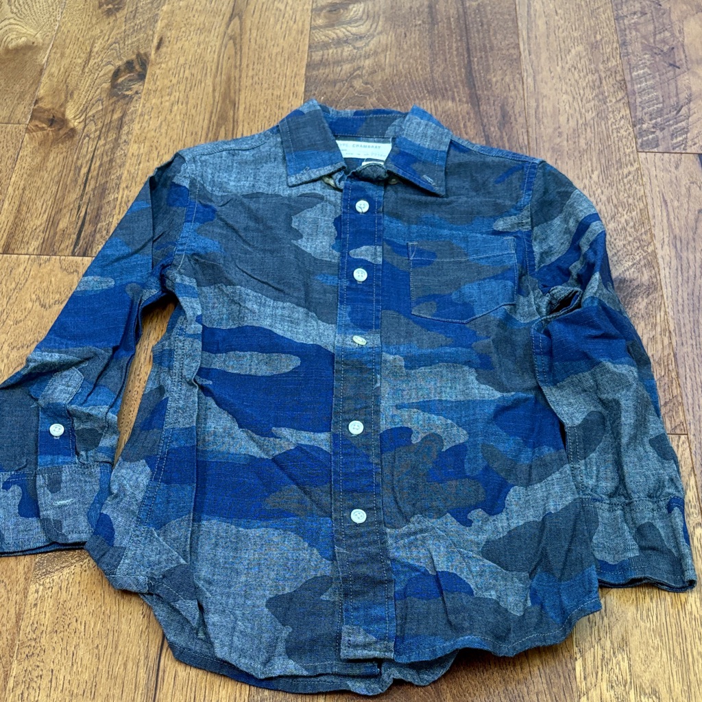 Crewcuts Boy’s Blue And Grey Button Down Size 4/5